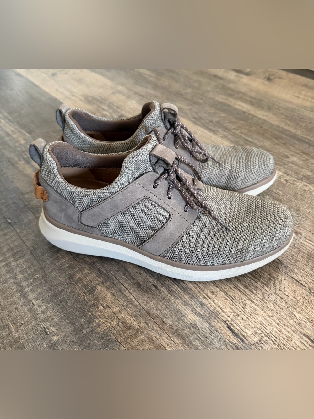 Clarks Men’s US 7.5M UnGlobe Office Sneaker Lace Up Taupe Knit Comb Comfort